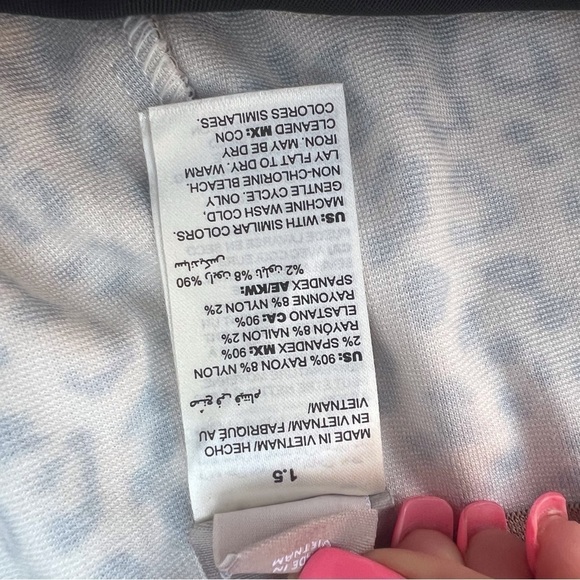 Chicos  Cheetah Print Elastic Waist Pants size 1.5 - Picture 9 of 10